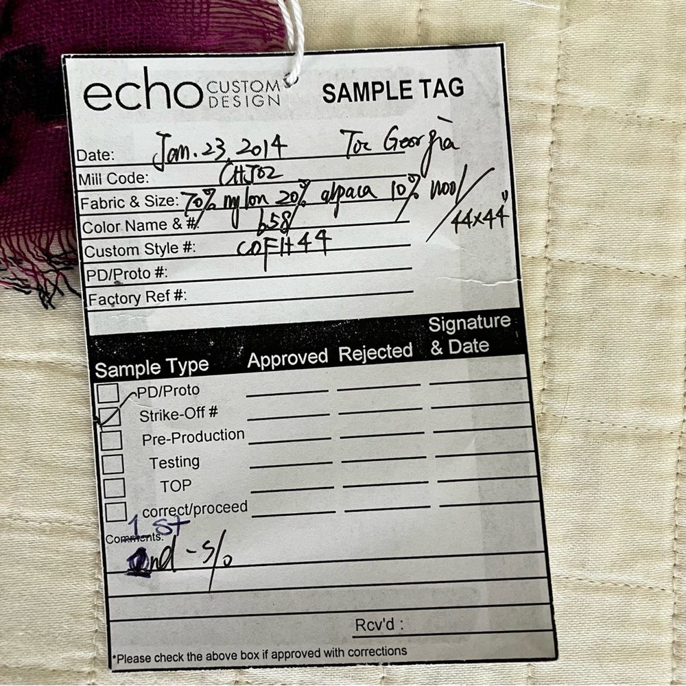 NWT Coach sample scarf w/berry floral motif. - Picture 7 of 10